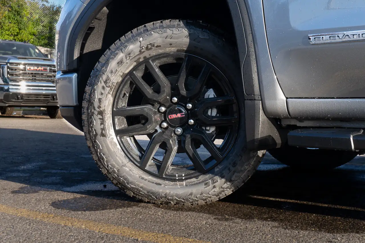 GMC Sierra 1500 снимка GMC Sierra 1500