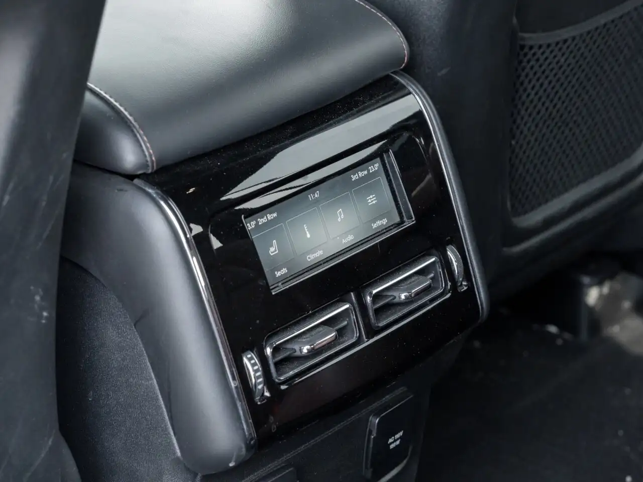 Lincoln Aviator снимка Lincoln Aviator