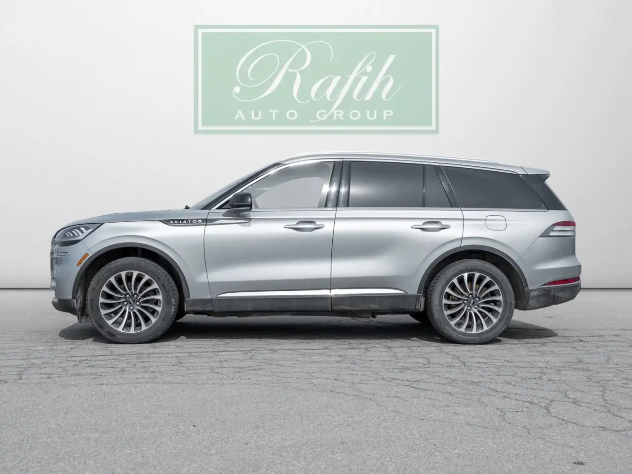 Lincoln Aviator снимка Lincoln Aviator