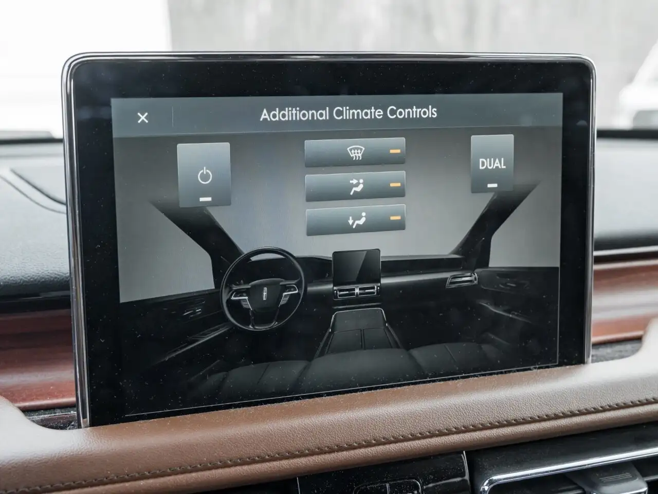 Lincoln Aviator снимка Lincoln Aviator