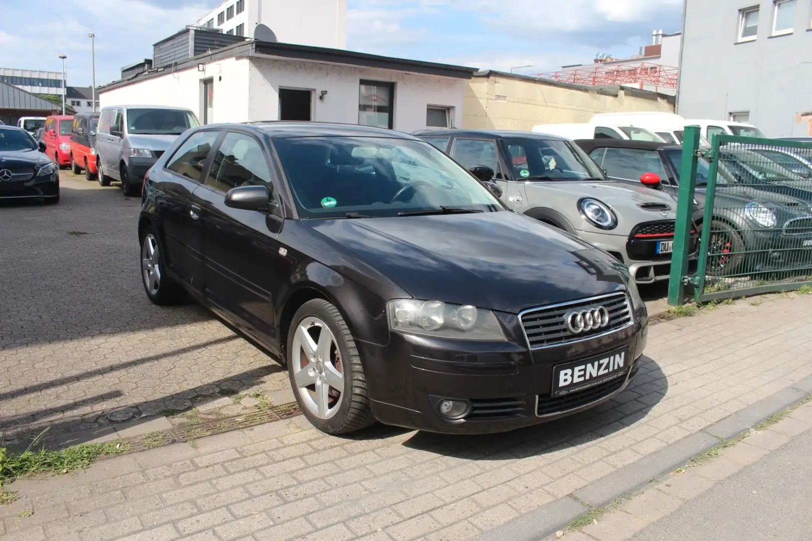 Audi A3 2.0FSI Ambition/Klima/Allwetter/USB/Bluetooth Grau - 2