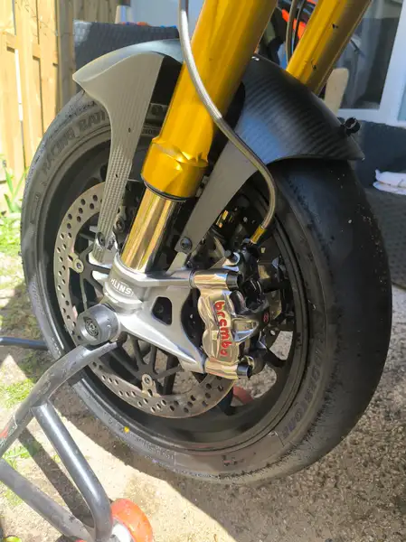 Aprilia RSV4 - foto 5