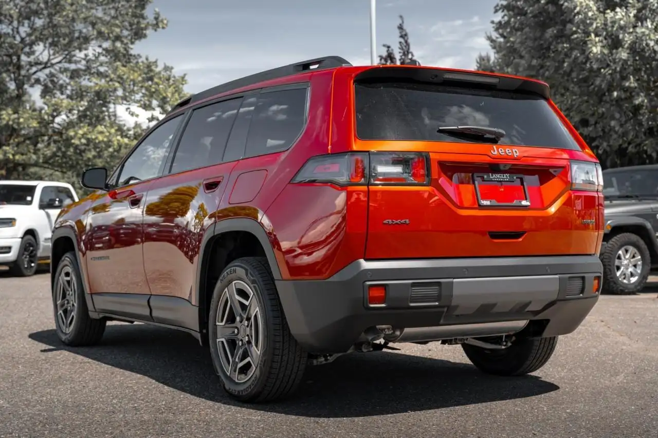 Jeep Cherokee снимка Jeep Cherokee