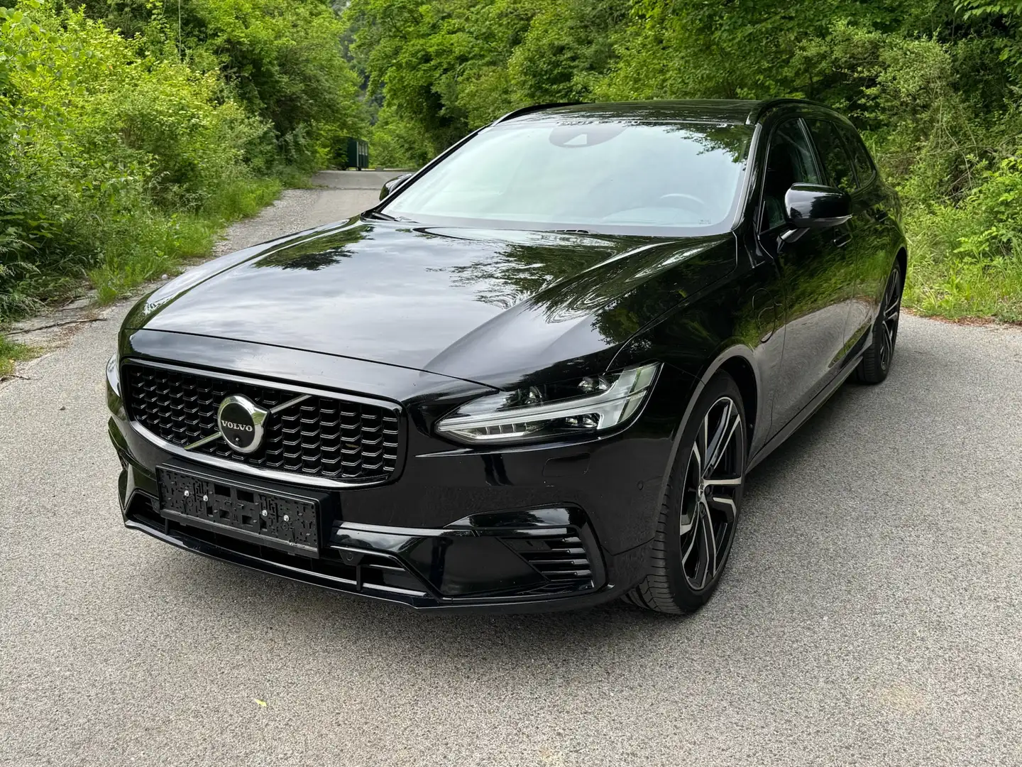 Volvo V90 V90 T6 AWD Recharge PHEV R Design R Design Schwarz - 1