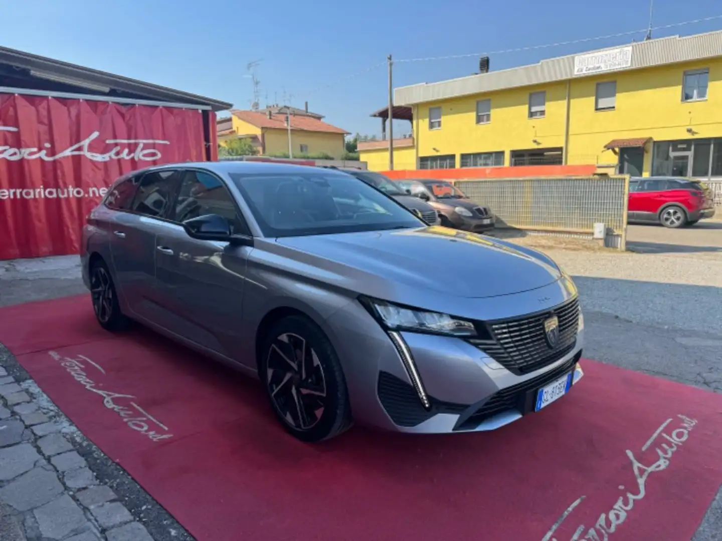 Peugeot 308 BlueHDi 130 S&S EAT8 SW VAN  Allure Neopatentati Grigio - 2