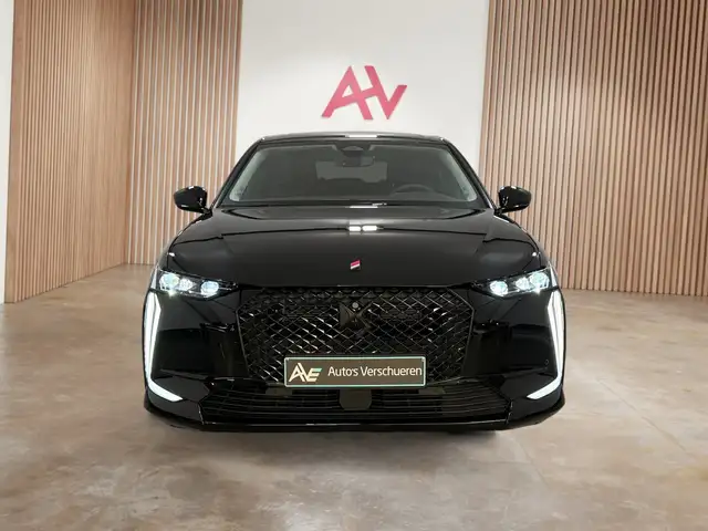DS Automobiles DS 4 view 2
