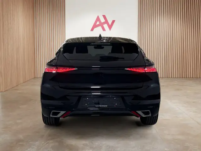 DS Automobiles DS 4 view 8