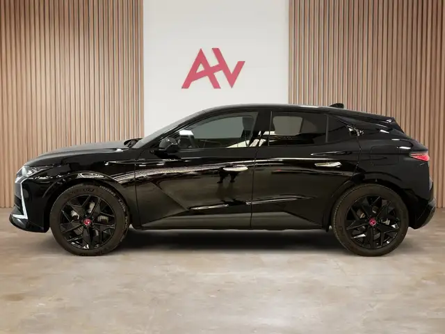 DS Automobiles DS 4 view 11