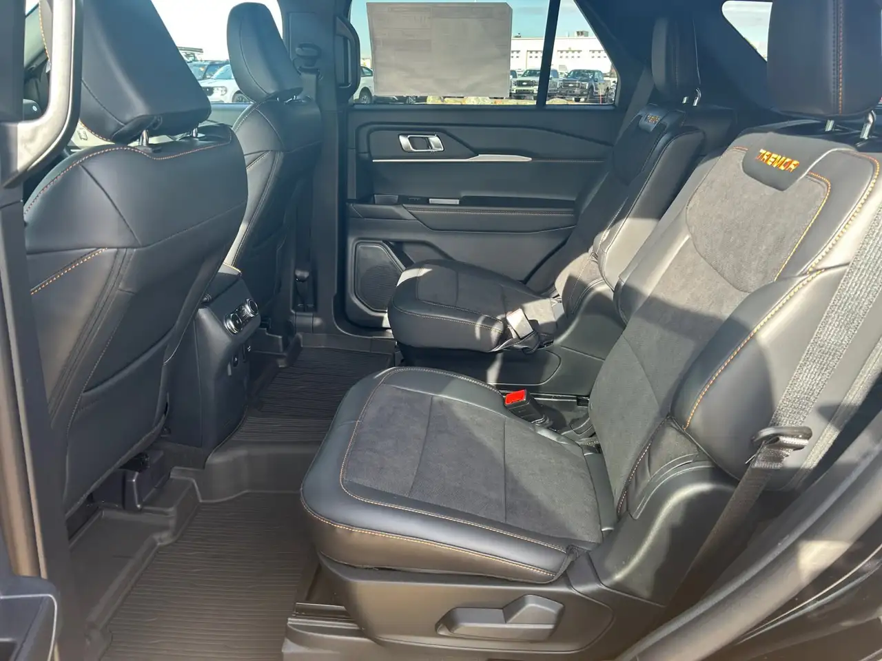 Ford Explorer photo Ford Explorer