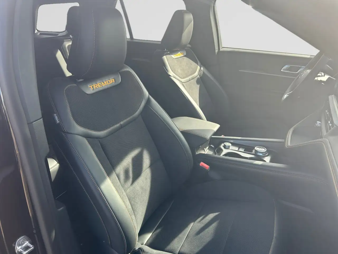 Ford Explorer photo Ford Explorer