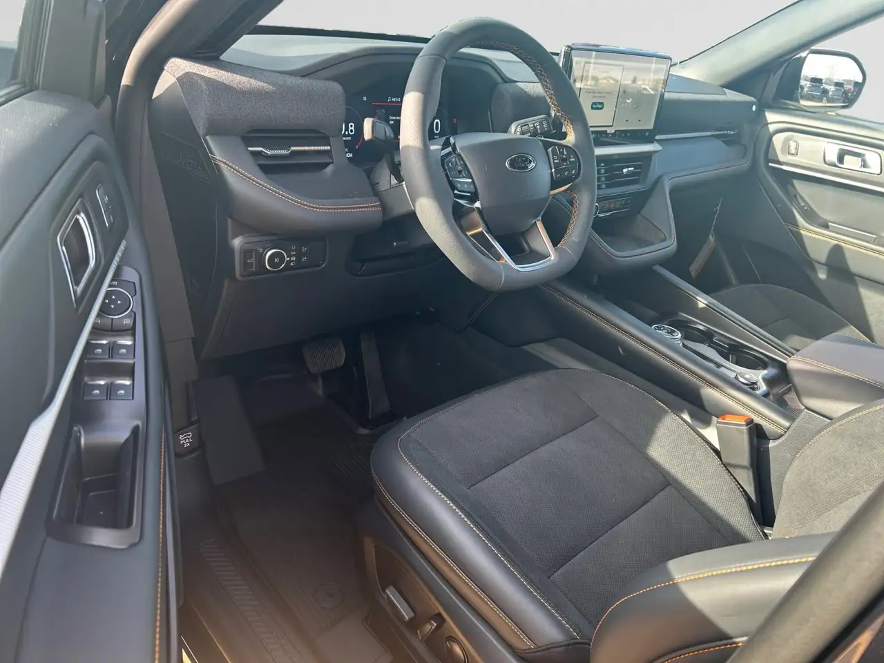 Ford Explorer photo Ford Explorer