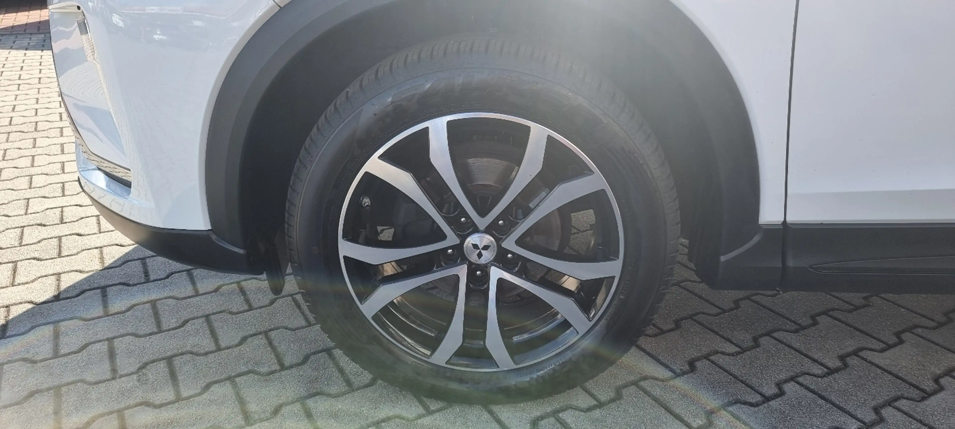 Mitsubishi Eclipse Cross BASIS 1.5 T-MIVEC 2WD 6-Gang — photo 13