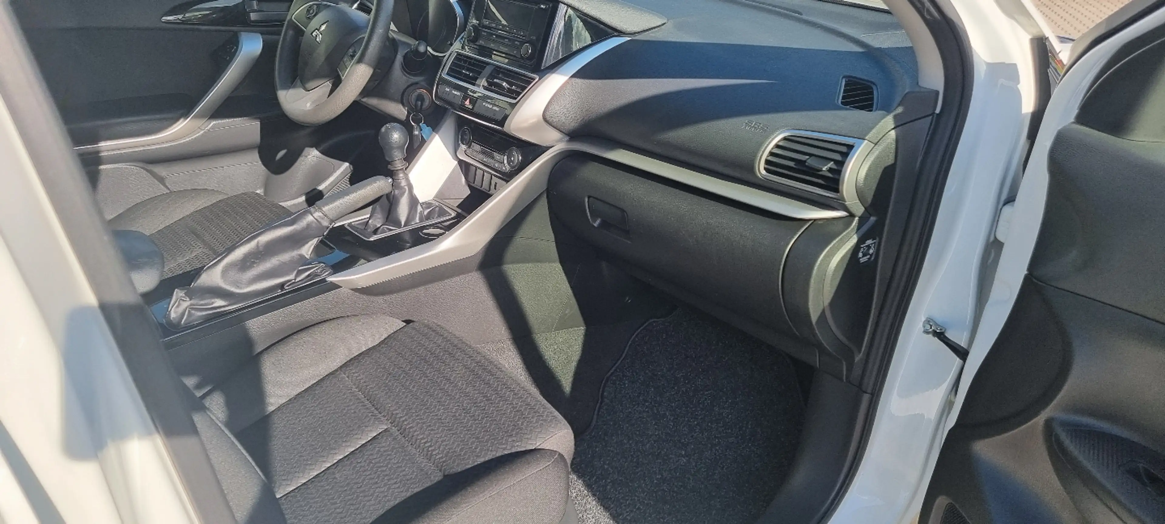 Mitsubishi Eclipse Cross BASIS 1.5 T-MIVEC 2WD 6-Gang — photo 9