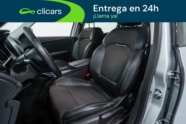 Renault Scenic view 14