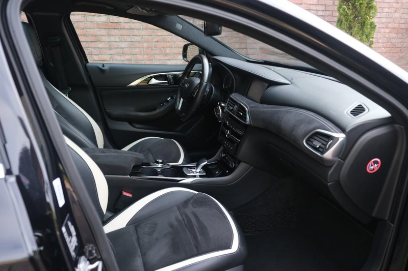 Infiniti Q30 1.6t 165pk Aut. Sport City Black | Climate | Cruis — photo 4