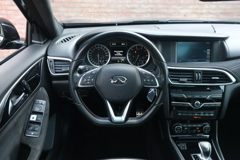Infiniti Q30 1.6t 165pk Aut. Sport City Black | Climate | Cruis — photo 14