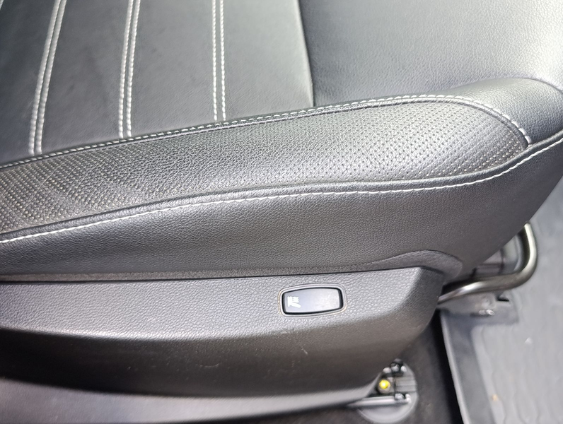 Dacia Duster II Prestige 1,5d Navi Vollleder Kamera — photo 15