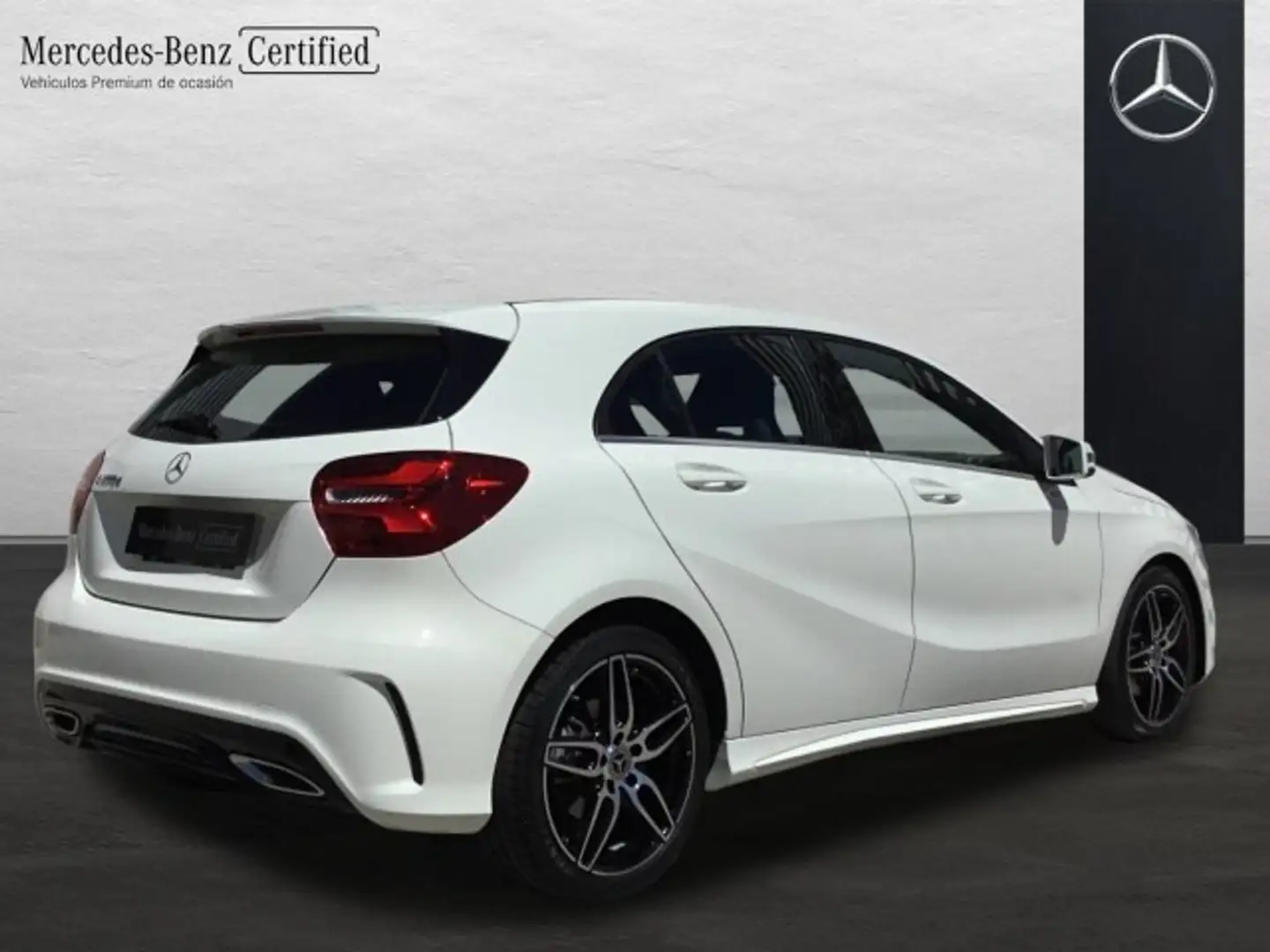 Mercedes-Benz A 200 BlueEfficiency AMG Line - 2