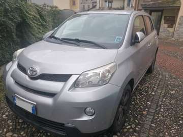 Urban Cruiser1.4 d-4d Luxury Awd