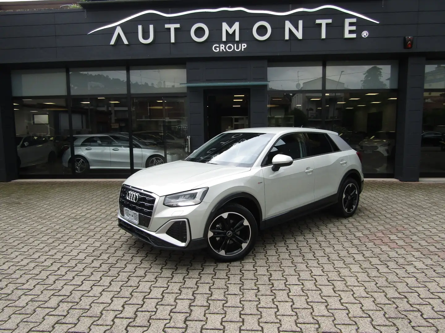Audi Q2 30 1.0 TFSI 110CV CAMBIO MANUALE, NEOPATENTATI Grijs - 1