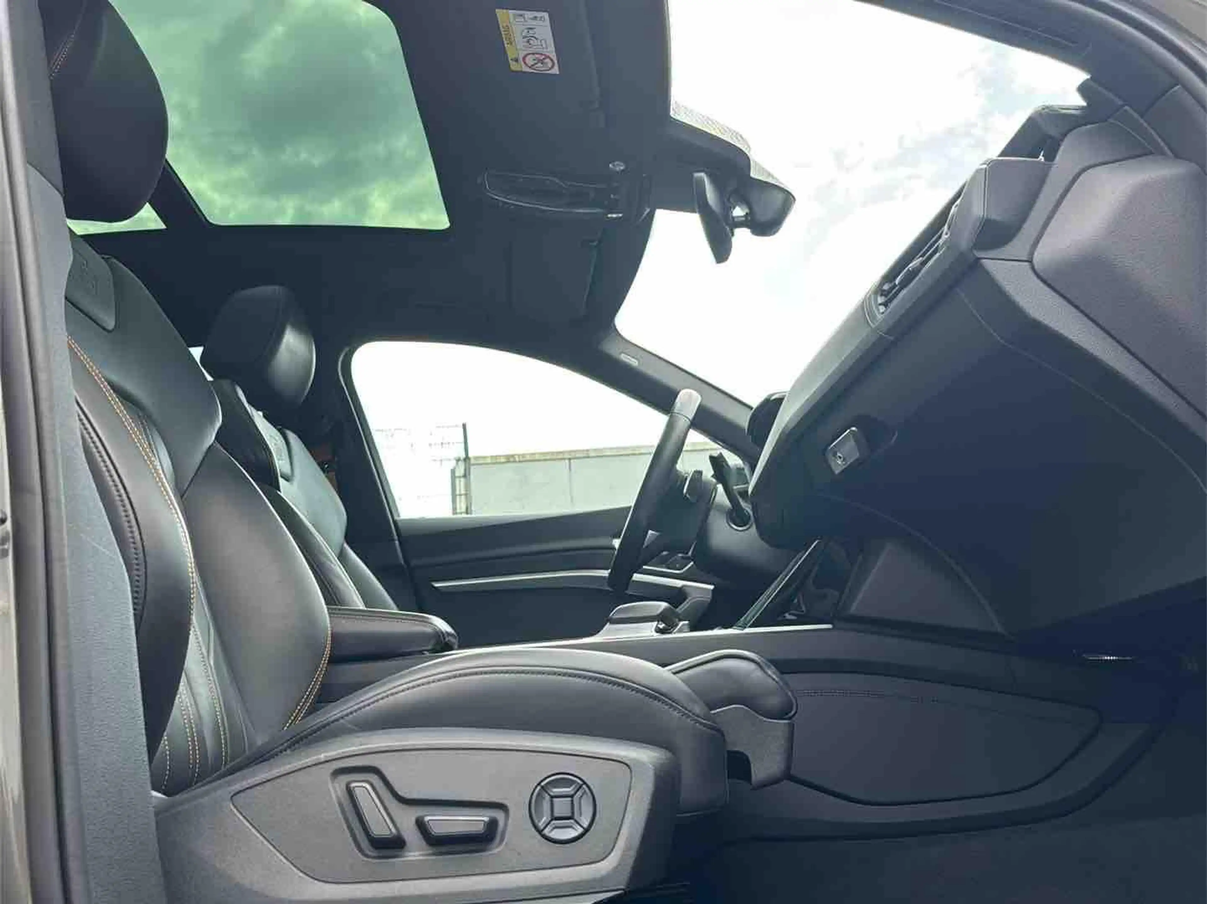 Audi e-tron Sportback 55 2x S line BLACK EDITION PANO — photo 14
