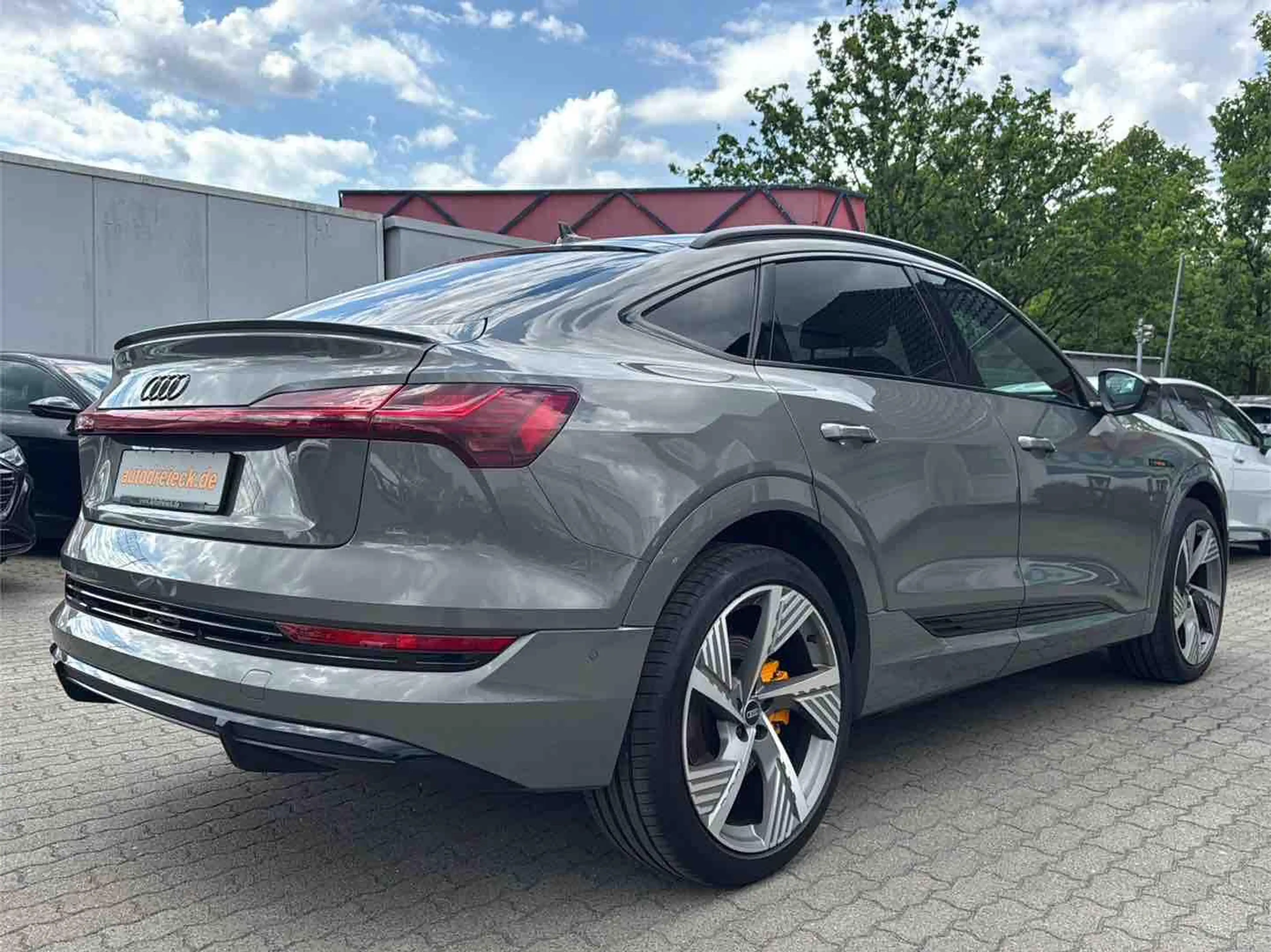 Audi e-tron Sportback 55 2x S line BLACK EDITION PANO — photo 7
