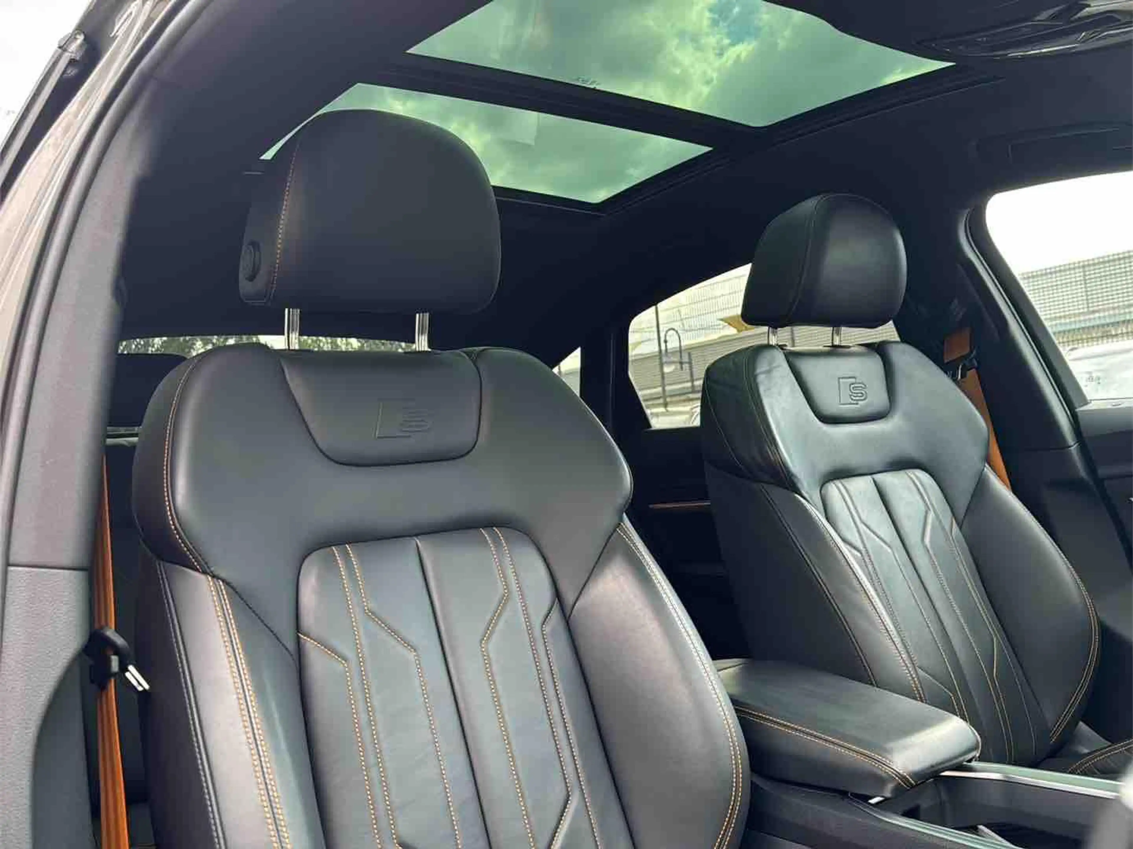Audi e-tron Sportback 55 2x S line BLACK EDITION PANO — photo 15