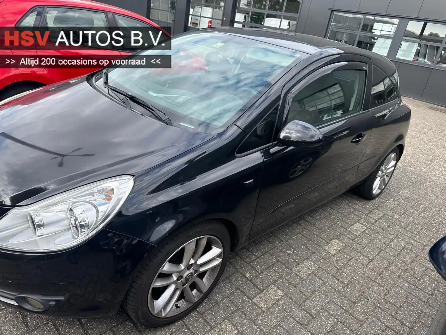Opel Corsa 1.4-16V Business Sport airco LM *apk 06-2026* Zwart - 1