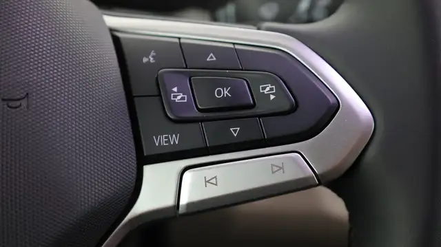 Volkswagen T7 Multivan VW T7 Multivan Business eHybrid 180 kW 4MOTION Ansicht 27