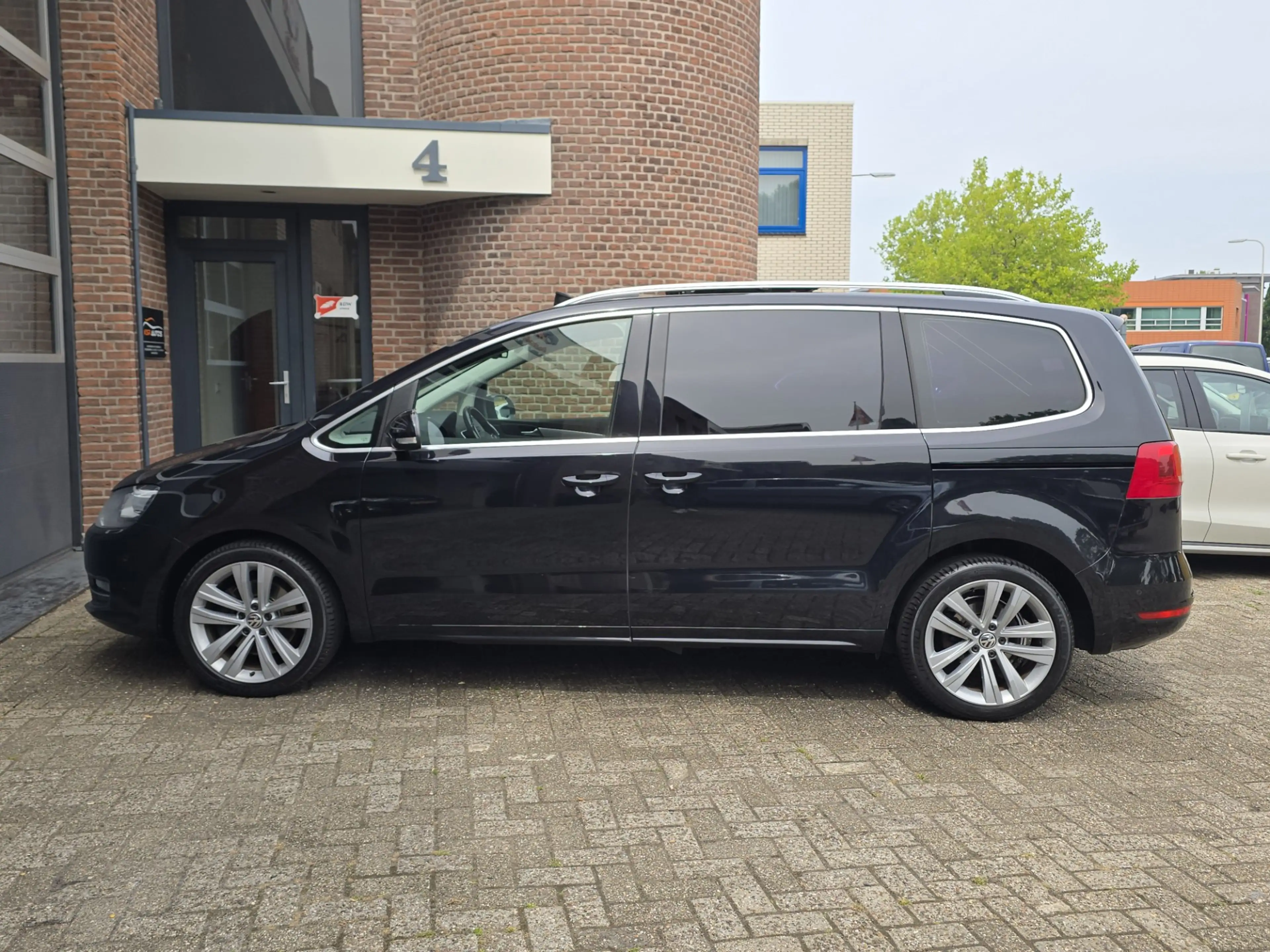 Volkswagen Sharan 2.0 TSI Highline 7p. Pano |Leer |DSG — photo 13