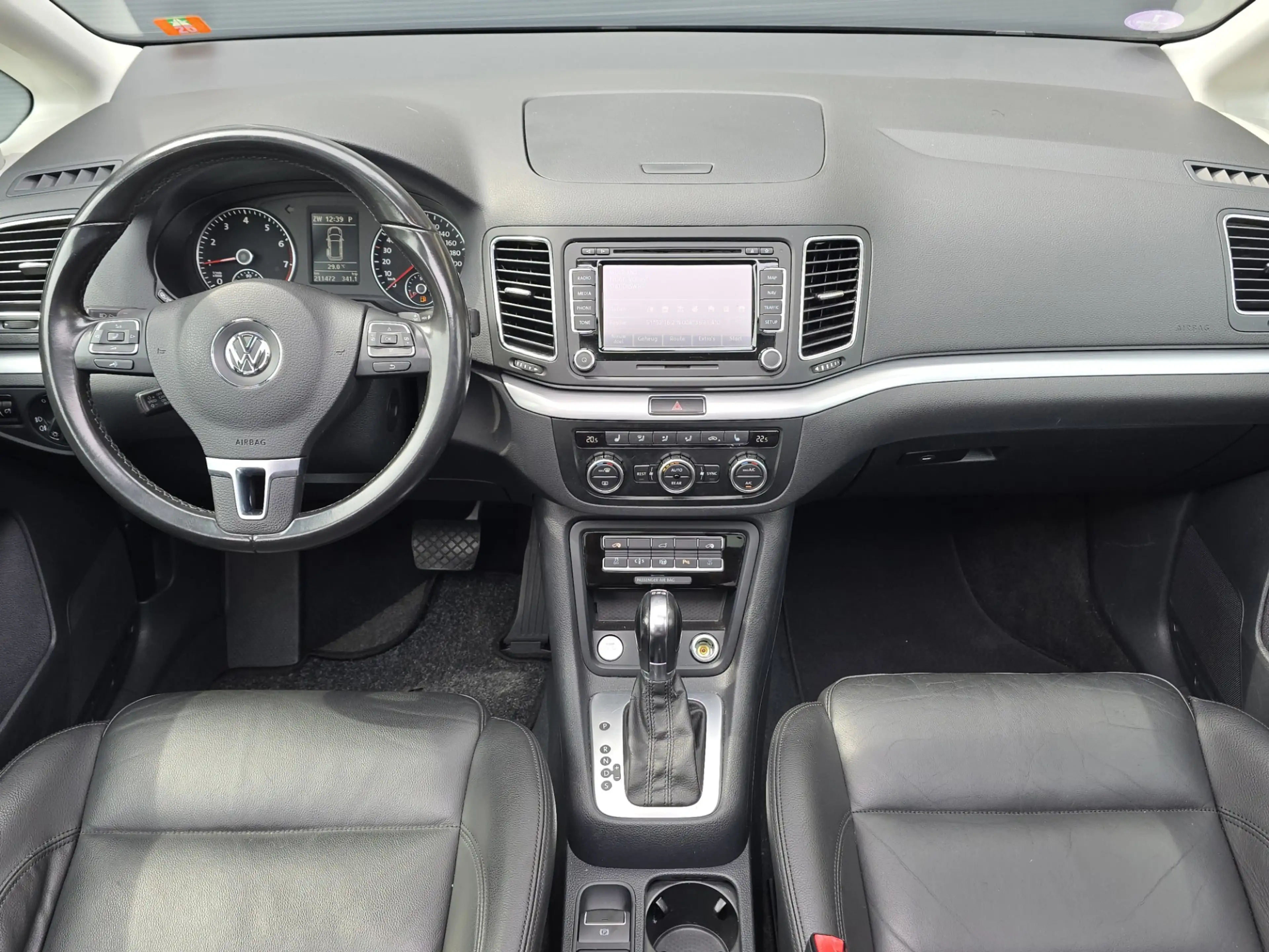 Volkswagen Sharan 2.0 TSI Highline 7p. Pano |Leer |DSG — photo 17