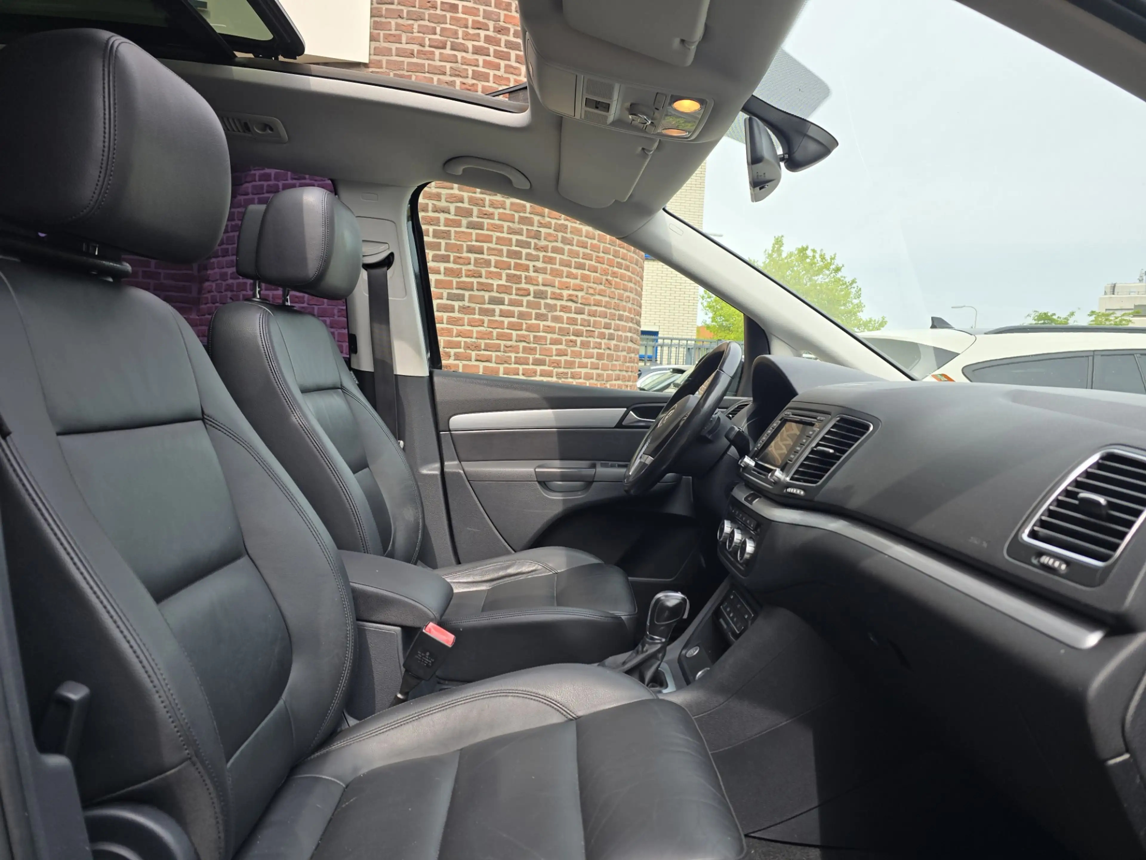 Volkswagen Sharan 2.0 TSI Highline 7p. Pano |Leer |DSG — photo 7