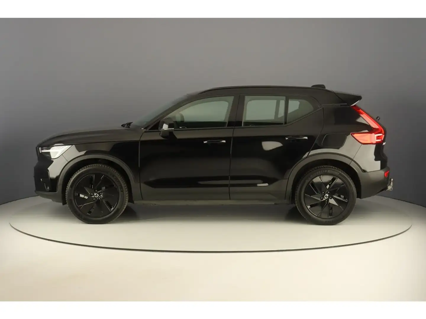 Volvo XC40 Recharge 252pk Extended Range Pack Drive Assist Чорний - 2