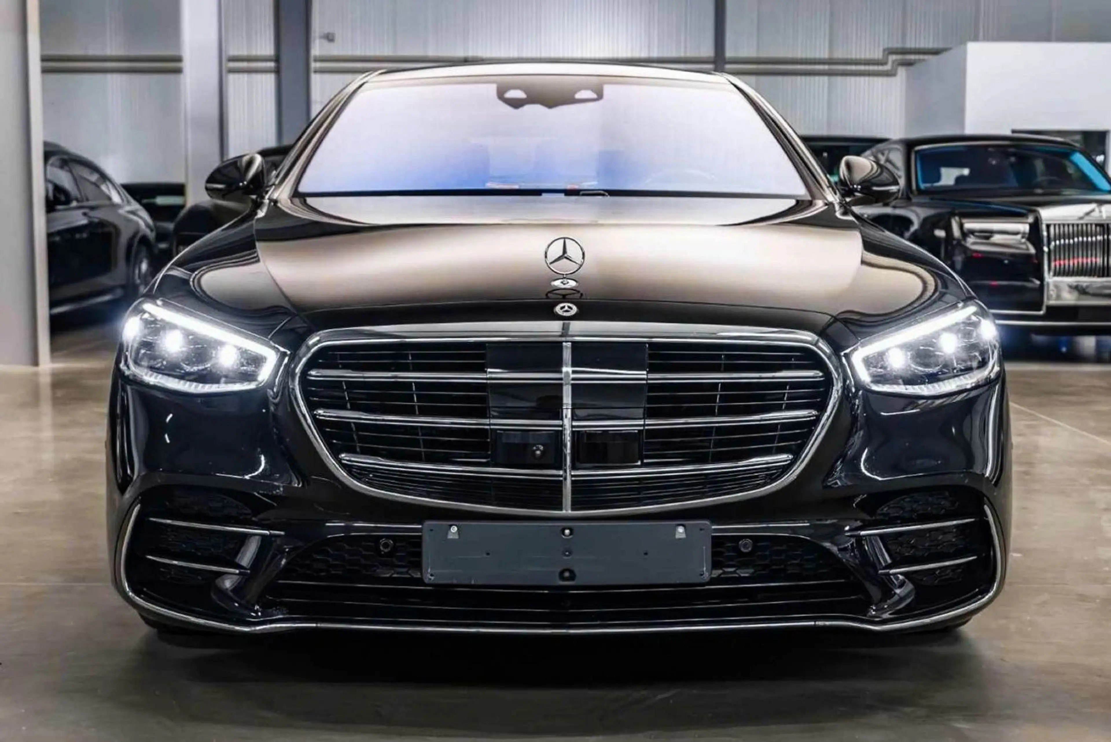Mercedes-Benz S 580 4M L AMG Line / MY2025 / TV/ Rear Steering — photo 6