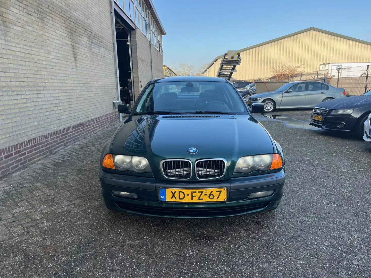 BMW 318 3-serie 318i Executive, motor defect Groen - 2