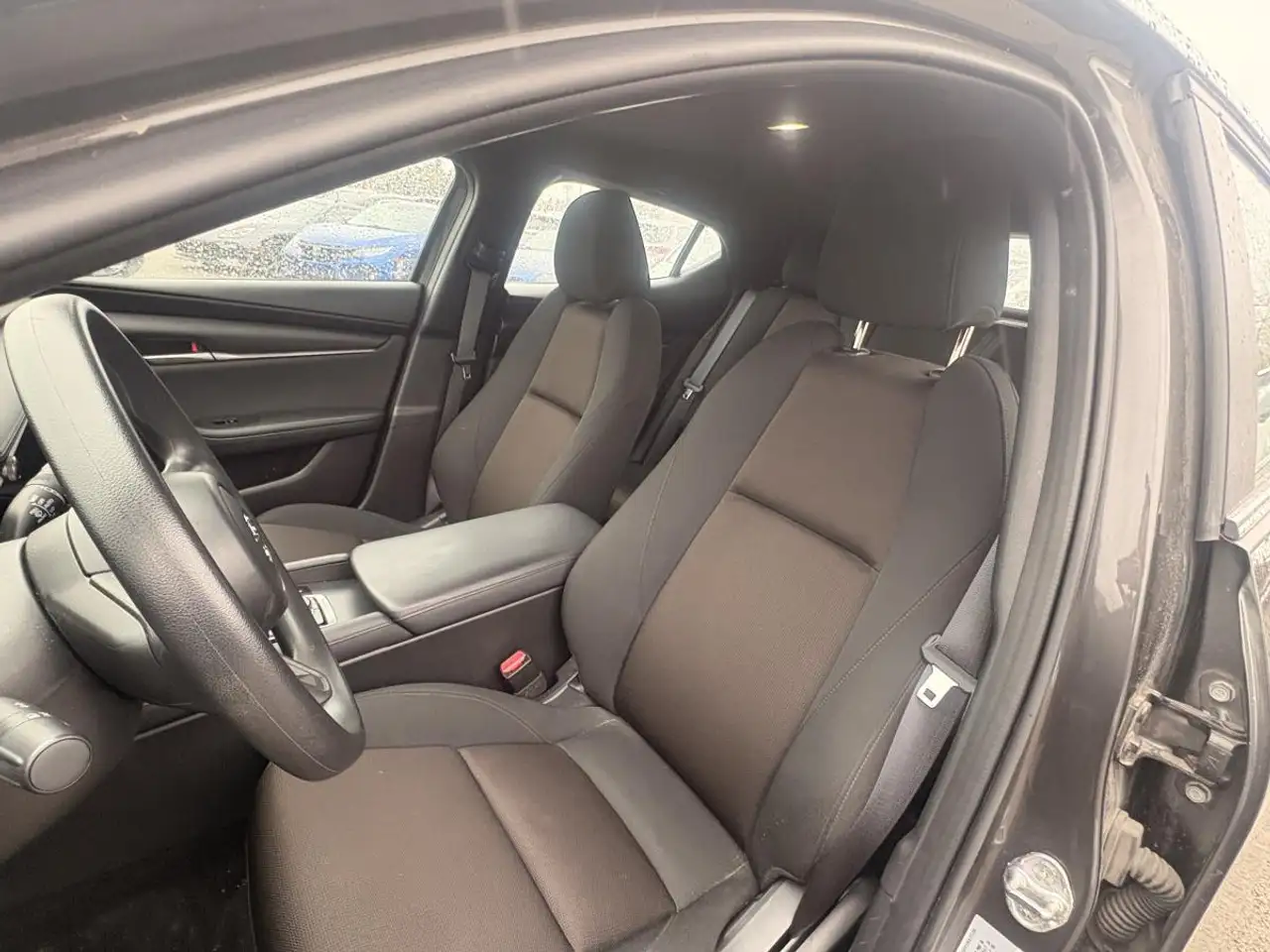 Mazda 3 снимка Mazda 3