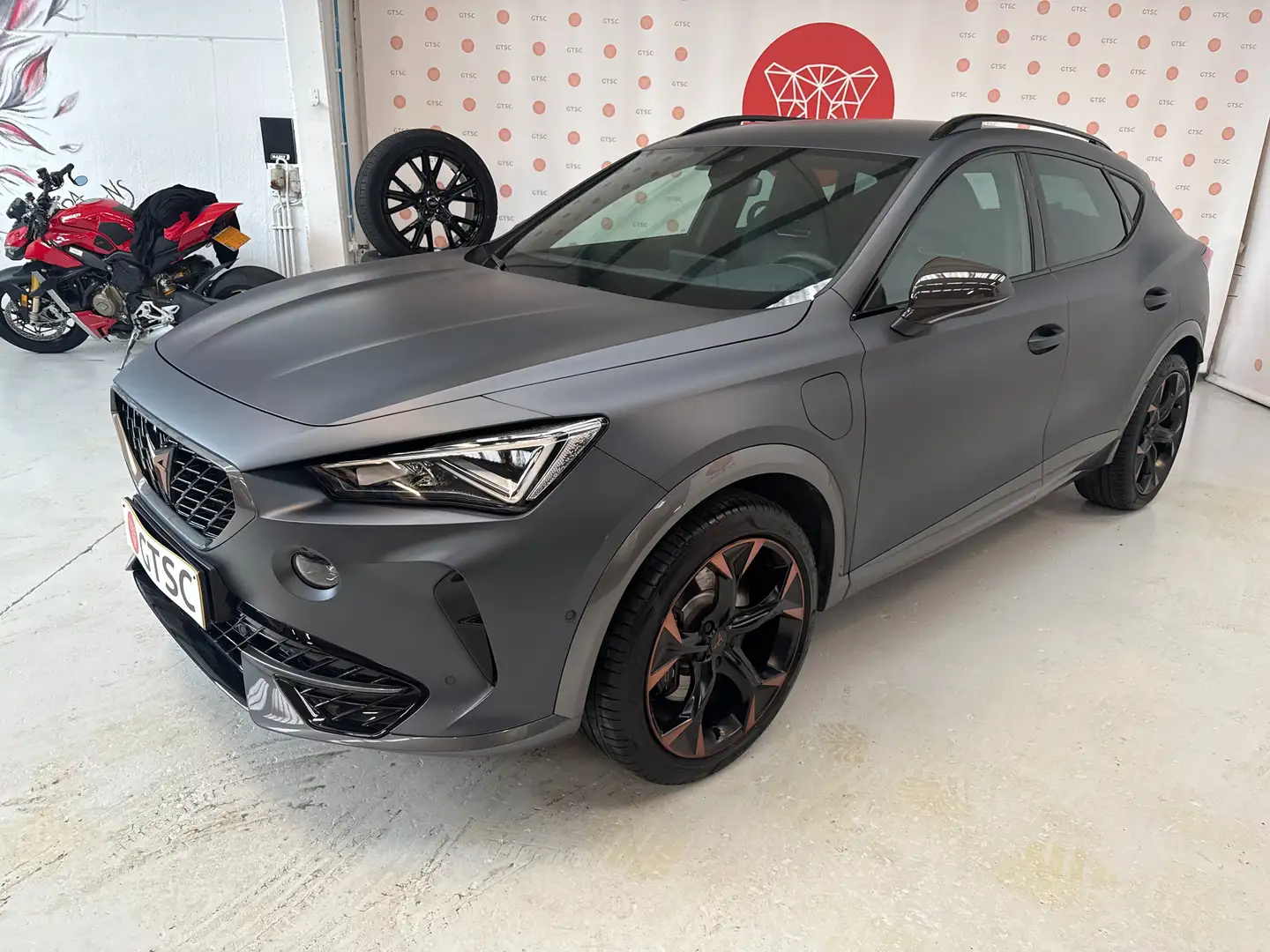 CUPRA Formentor VZ 1.4 e-Hybrid DSG 180kW ACC Camera Leder PHEV Gris - 1