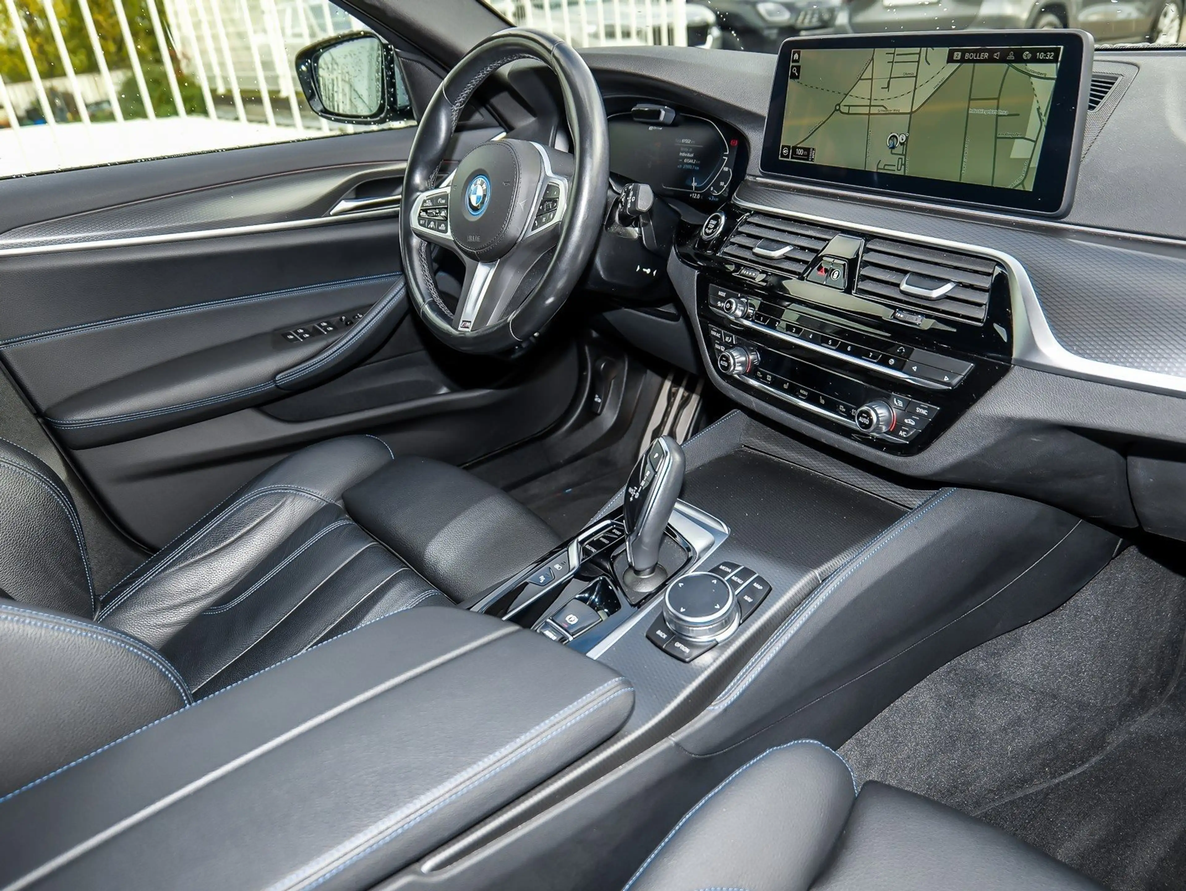 BMW 530 e xDrive Touring M-Sport  HUD+ACC+Laser+Navi+HiFi+ — photo 15