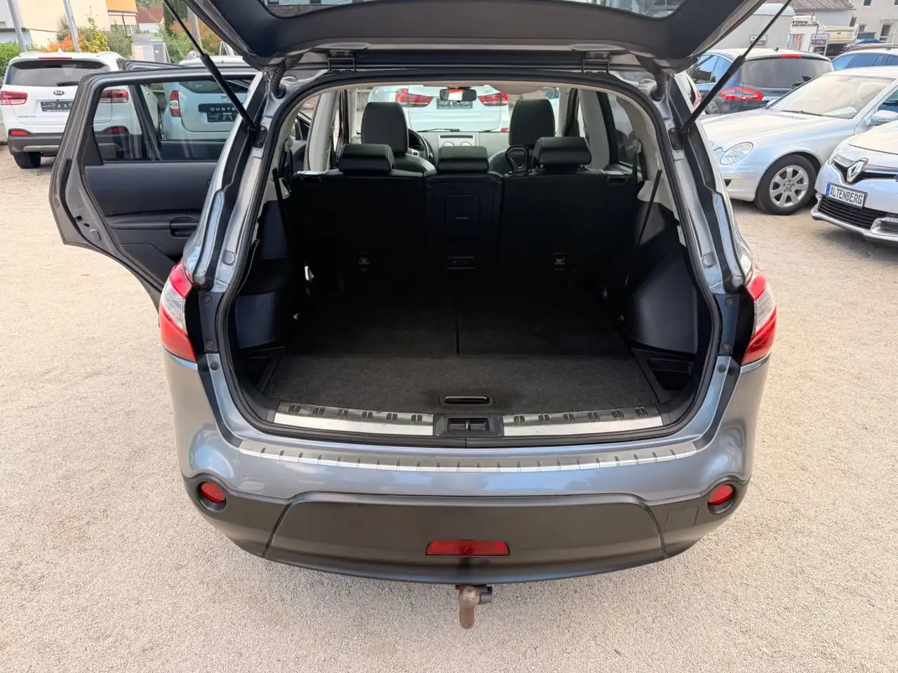 2013 Nissan Qashqai +2 ,7 Sitze,AHK, photograph 9