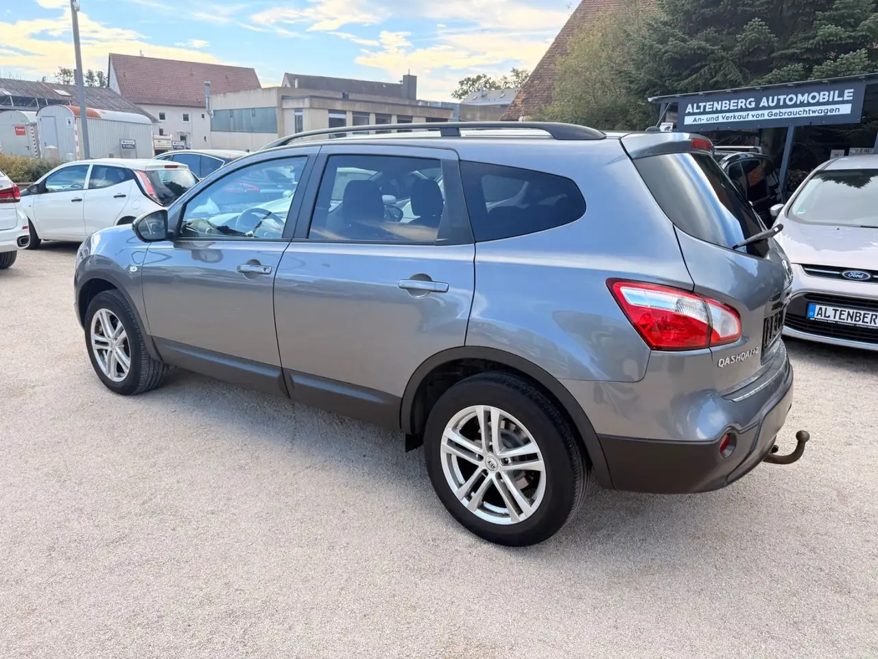 2013 Nissan Qashqai +2 ,7 Sitze,AHK, photograph 4
