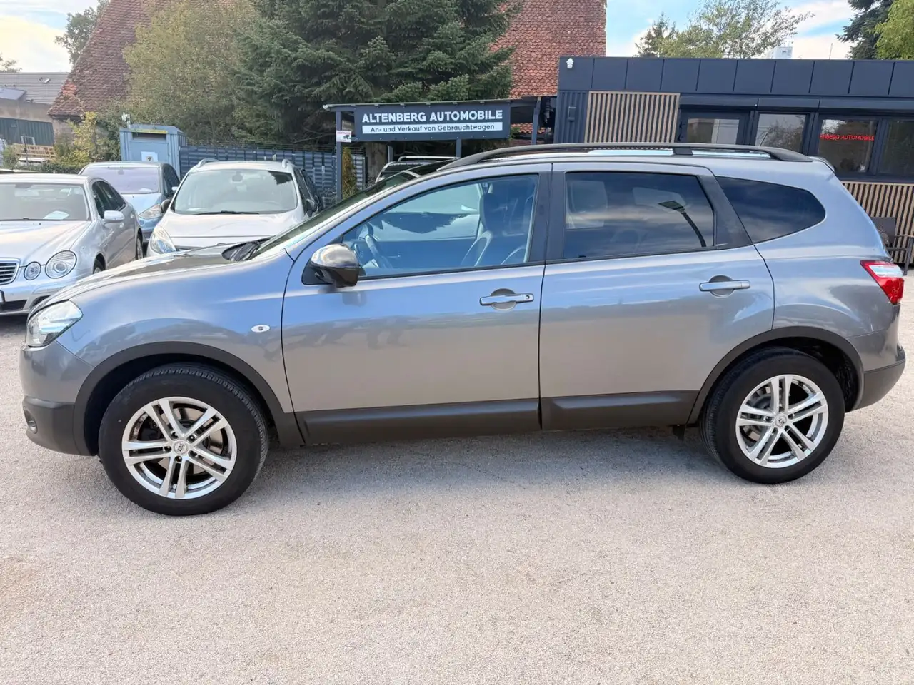 2013 Nissan Qashqai +2 ,7 Sitze,AHK, photograph 8