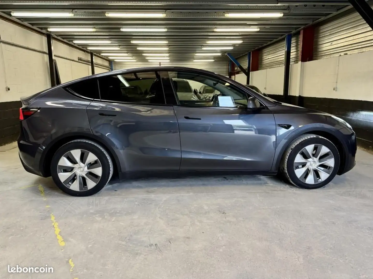 Tesla Model Y Grande Autonomie Long Range Dual Motor AWD Gris - 2