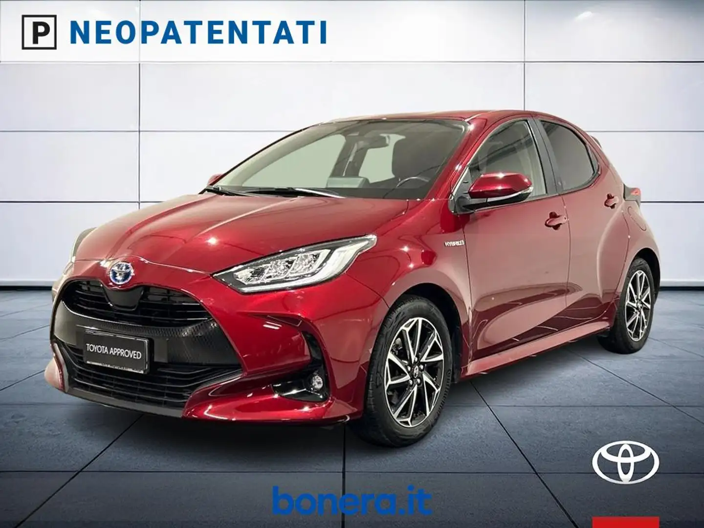 Toyota Yaris 1.5 hybrid Trend Rosso - 1