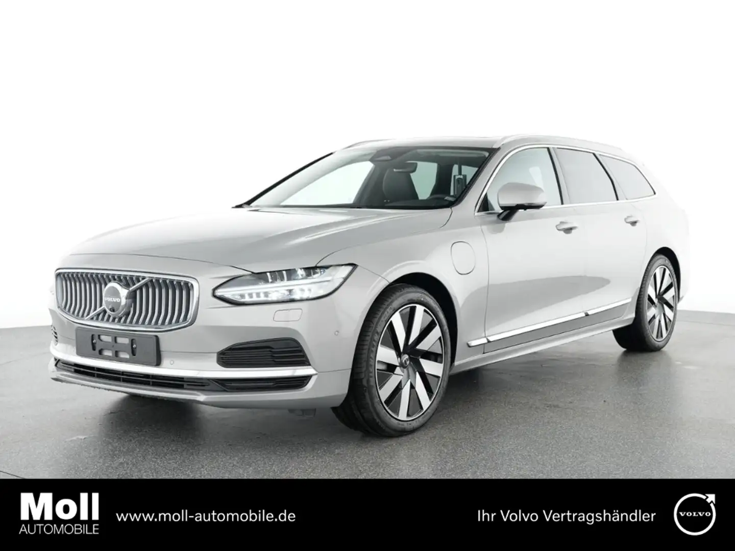 Volvo V90 Kombi Plus Bright Recharge Plug-In Hybrid AWD Stan Silber - 1