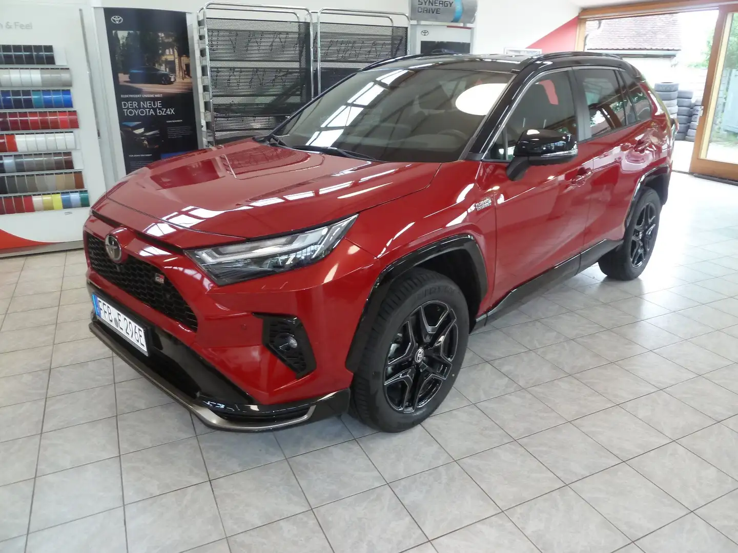 Toyota RAV 4 RAV4 Plug-in Hybrid 4x4 GR Sport Rood - 2