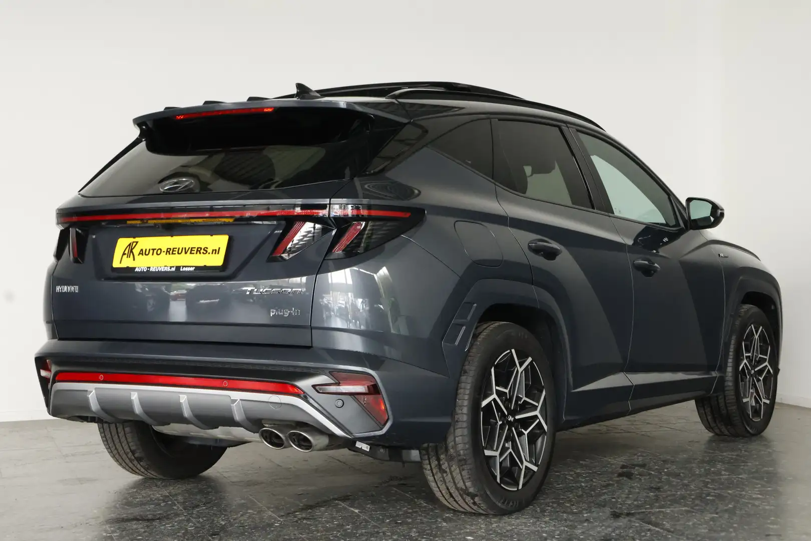 Hyundai TUCSON 1.6 T-GDI PHEV N Line 4WD Panorama / Opendak / Led Grijs - 2