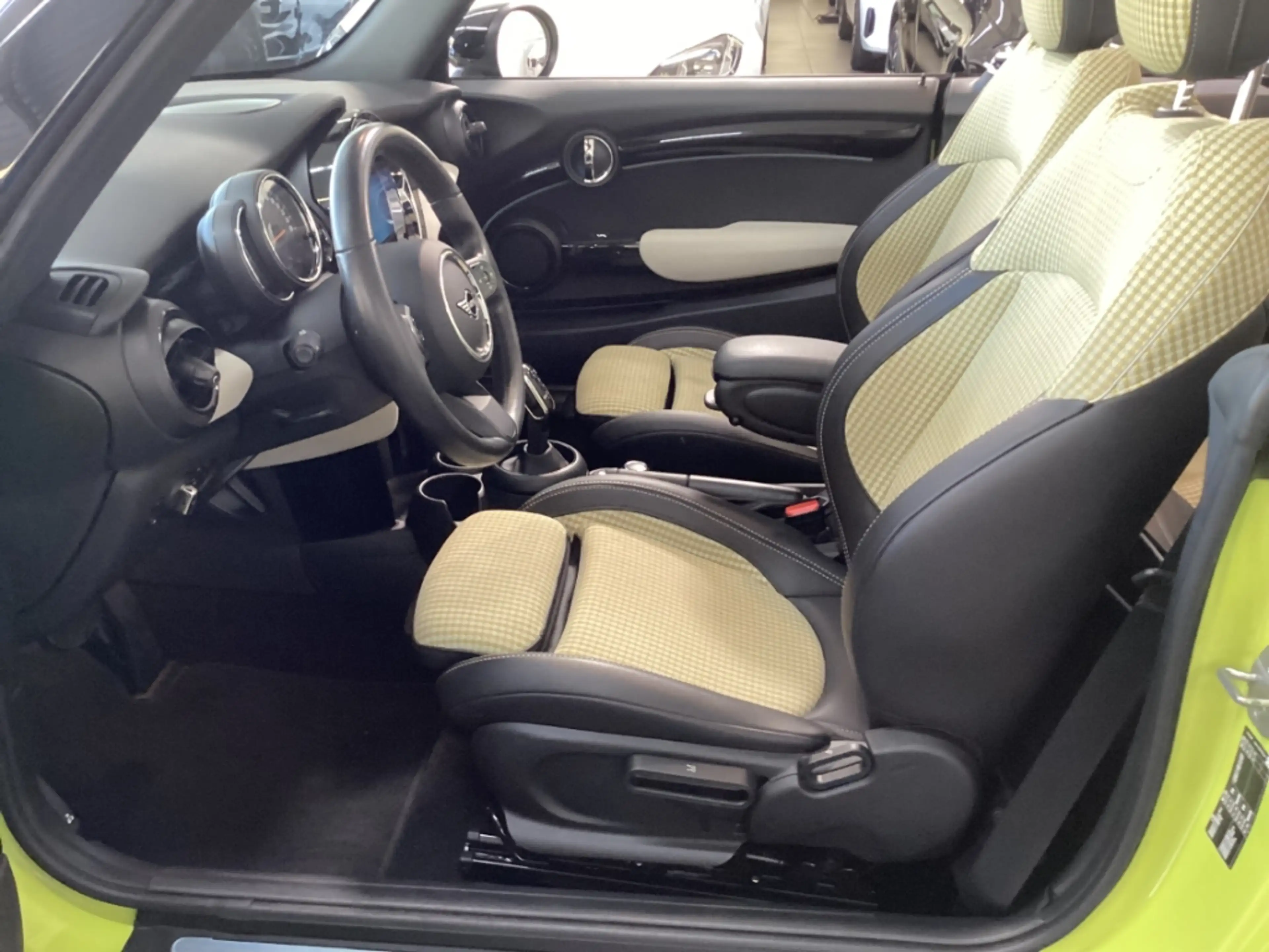 MINI Cooper Cabrio Classic Trim LED DAB Sports. SHZ LMR PDC Tempomat — photo 9
