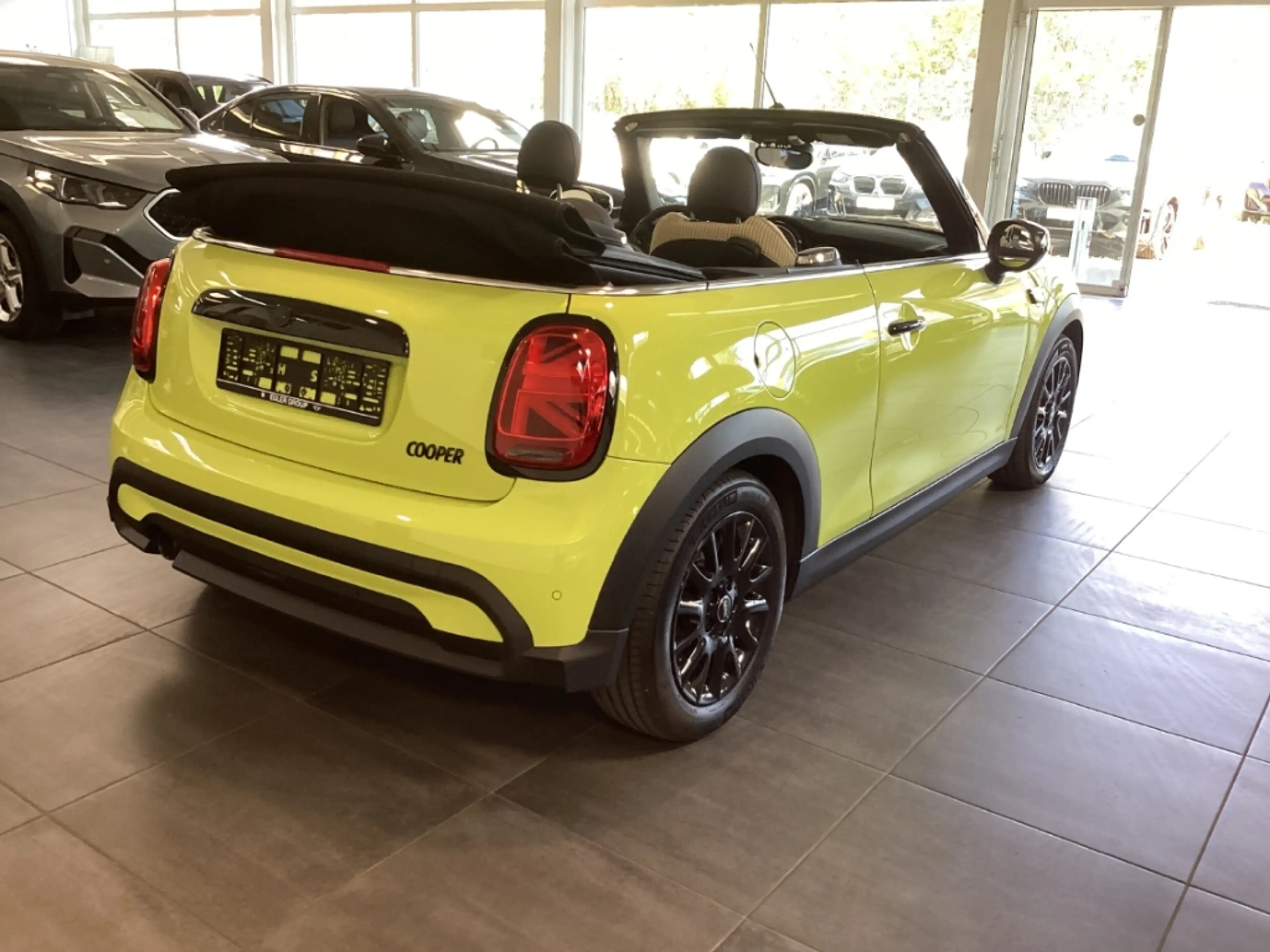 MINI Cooper Cabrio Classic Trim LED DAB Sports. SHZ LMR PDC Tempomat — photo 5