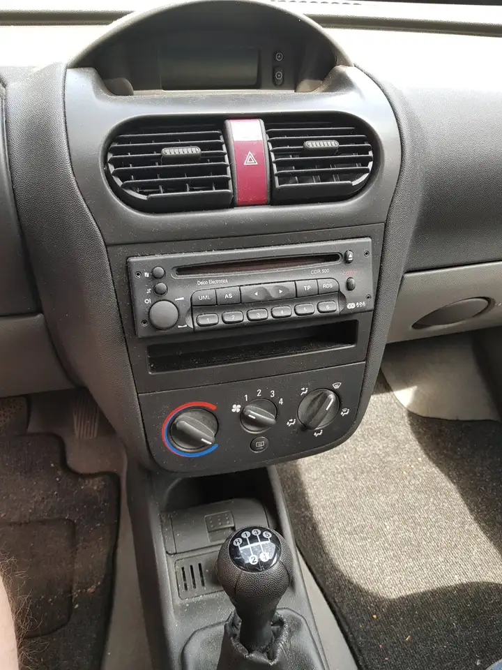 Opel Corsa 1.2-16V, foto 8