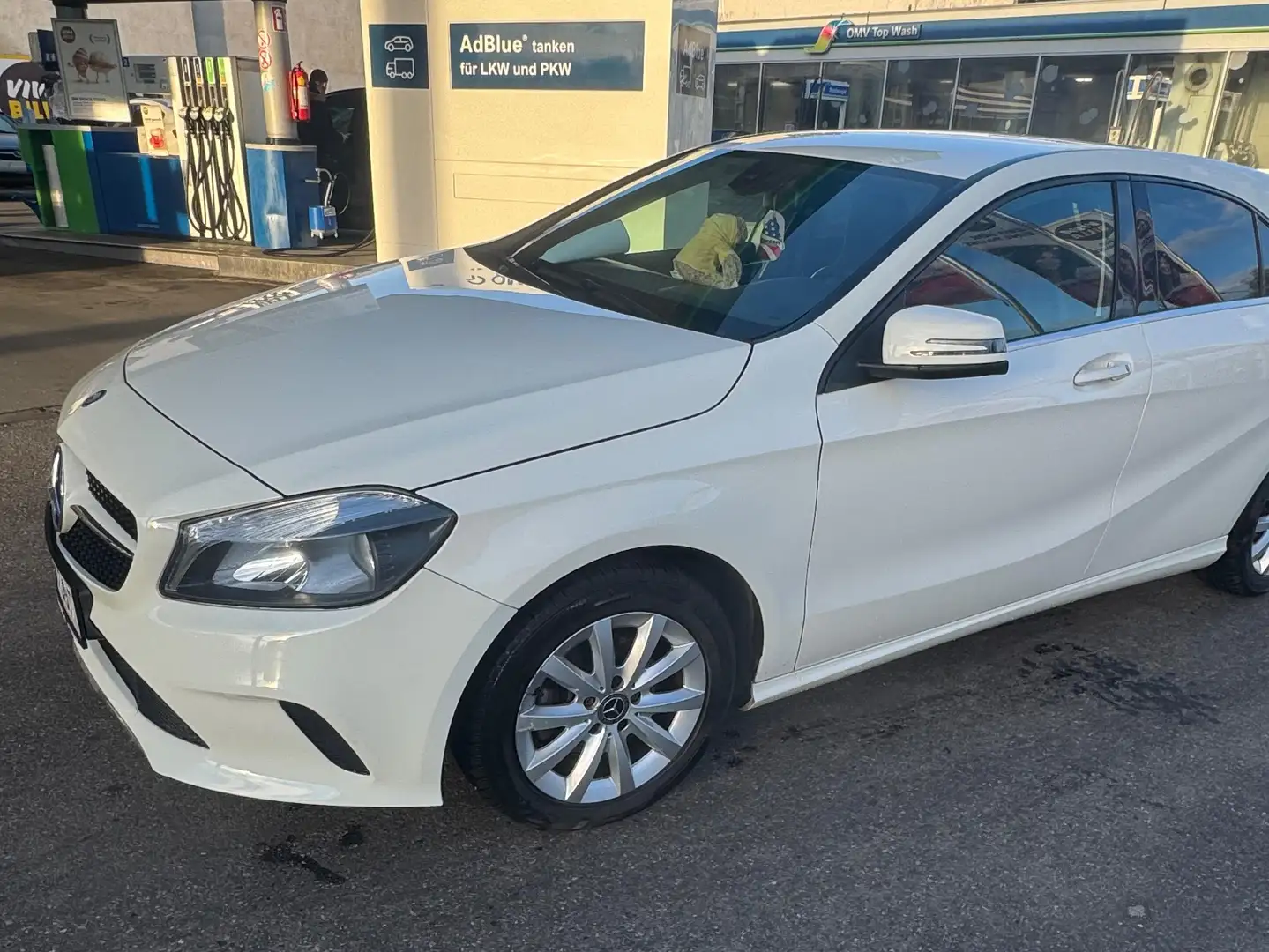 Mercedes-Benz A 180 A180d gültige öamtc pickerl Weiß - 1